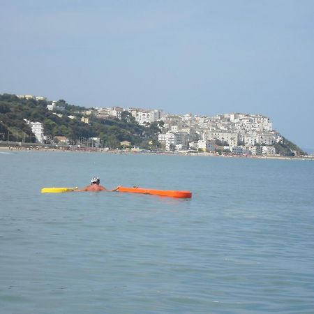 Hotel Villa A Mare Rodi Garganico Exteriör bild
